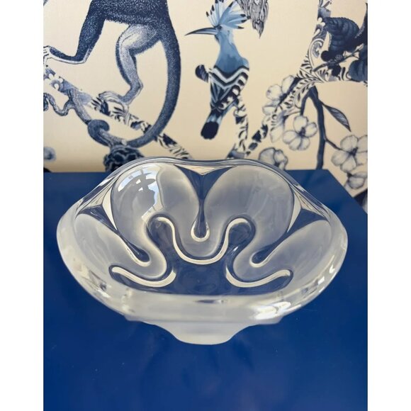 Mikasa Royal Symphony Frosted Swirl Bowl is 6.5"D x 3"H - Picture 3 of 7